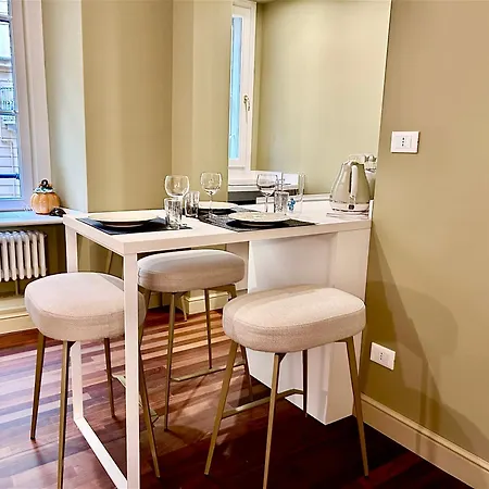 Apartamento Via Monti, Cadorna Station, Historic Center Sforzesco Castle *
