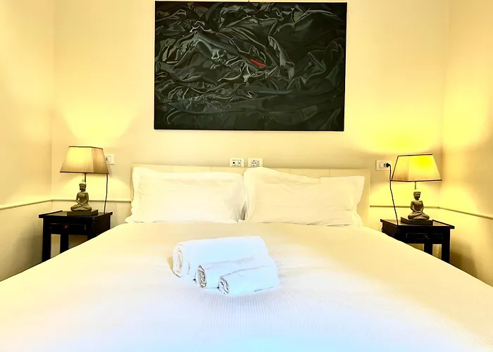 Apartment Elegant Historic On A Tree-lined Avenue Near Cadorna Station And Last Supper *